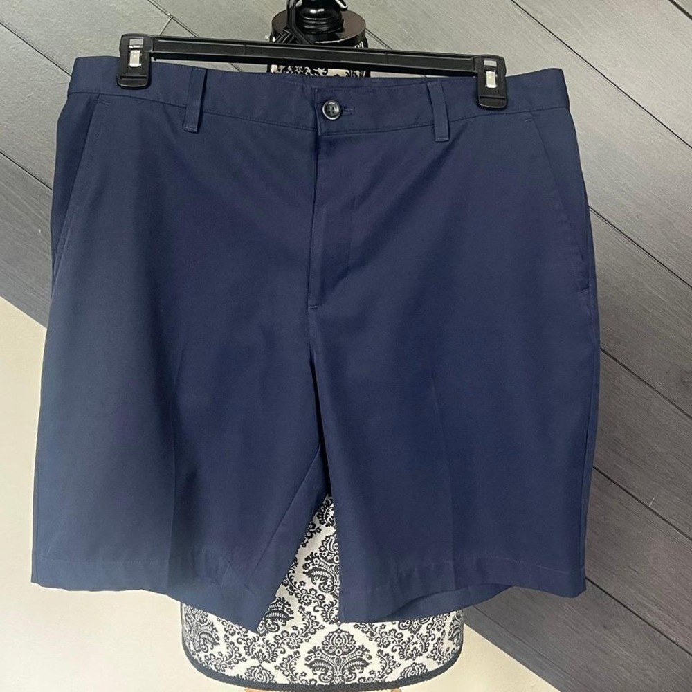 IZOD GOLF Navy Blue Shorts